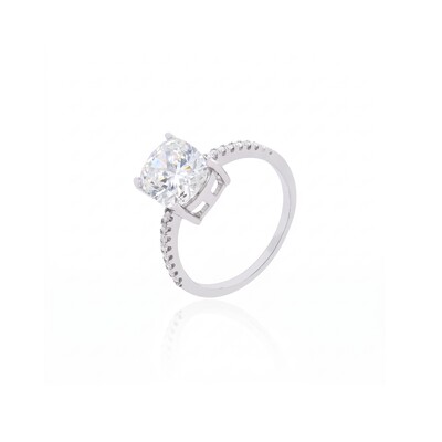 Foto Anel Solitário Oval Moissanite