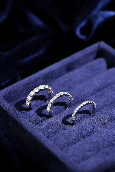 Foto Meia Aliança Moissanite 4mm