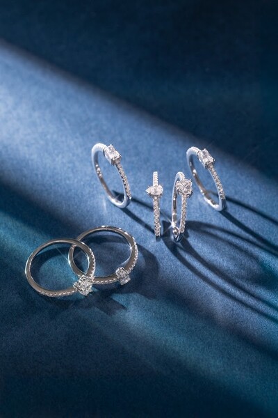 FotoAnel Thin Moissanite