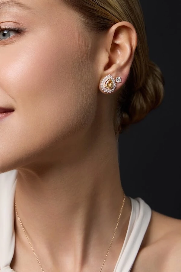 Brinco Solitário Dourado Moissanite