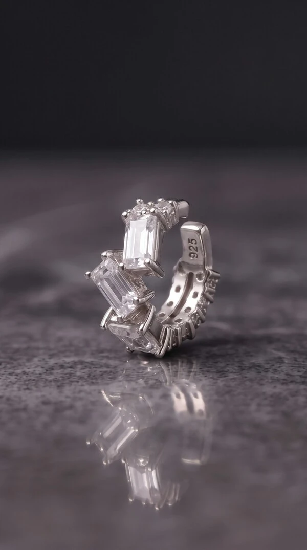 Fake Piercing Linea Moissanite