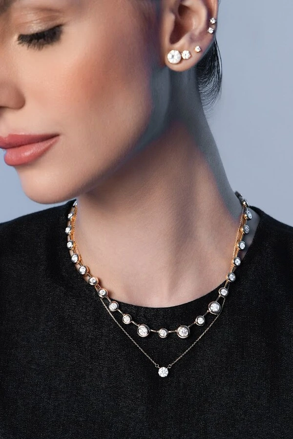 Brinco Solitário Dourado Moissanite