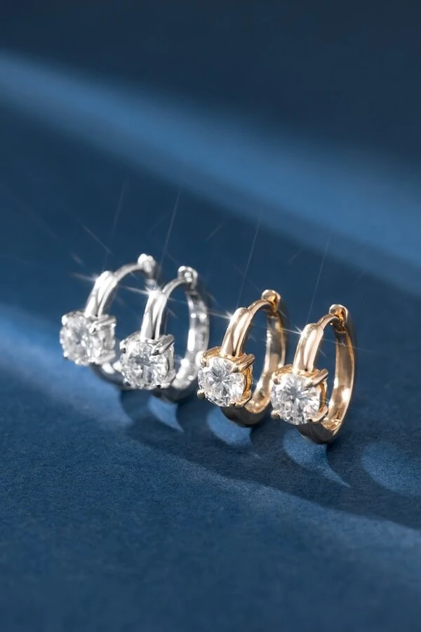 Argola Alva em Moissanite