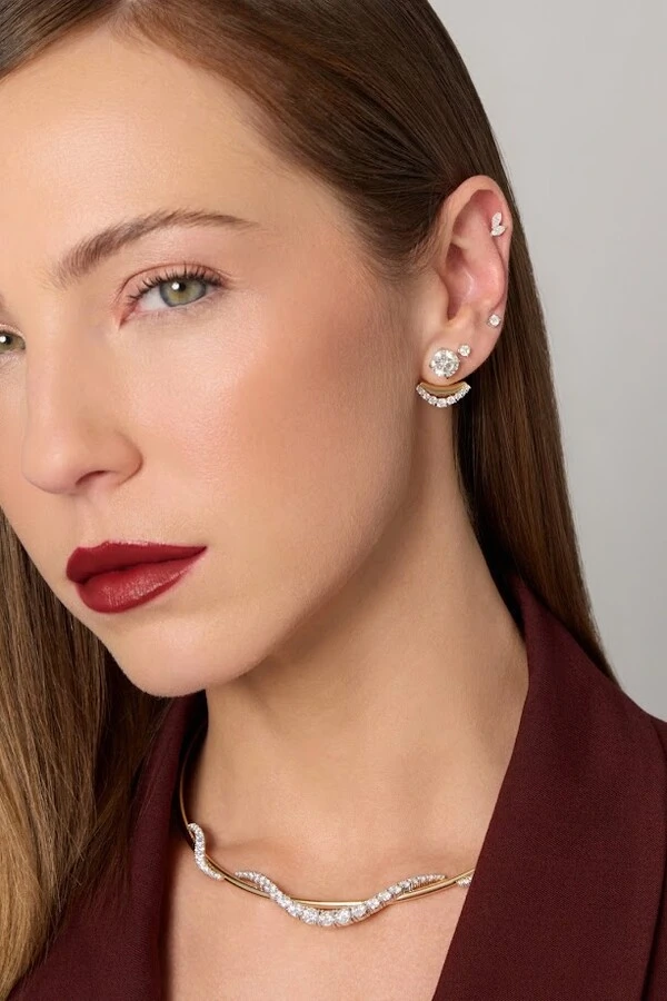 Ear Jacket Curve Moissanite