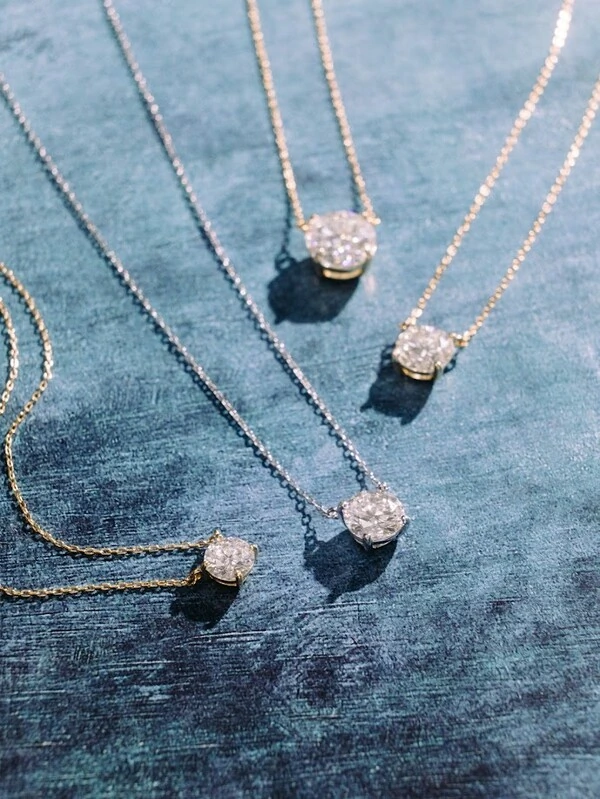 Colar Solitário Moissanite Dourado