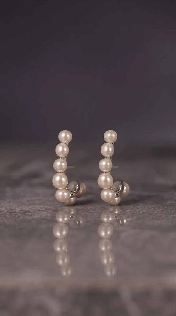 Ear Hook Pearl Amour