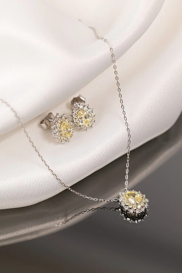 Colar Gota Yellow Fancy Cravejado Princesa Duplo