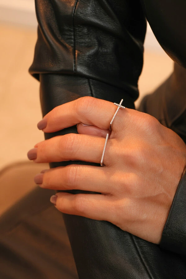 Anel Line Moissanite