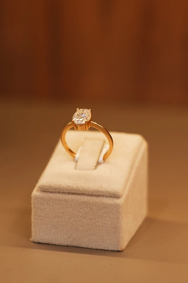 Solitário Oval Moissanite