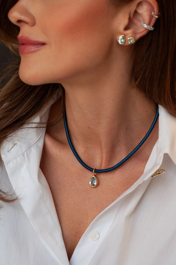 Colar Fios de Seda Topázio Sky