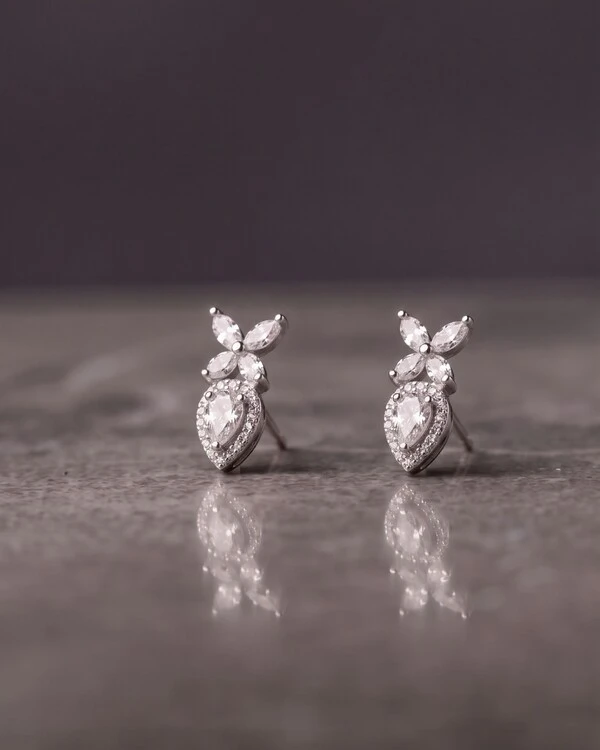 Brinco Pétala de Luz Moissanite
