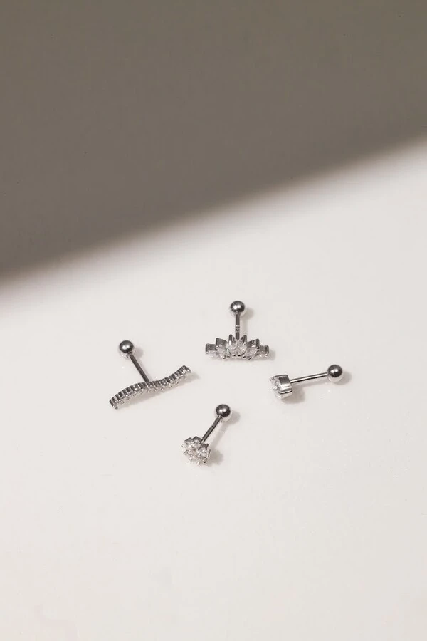 Piercing Wave Moissanite