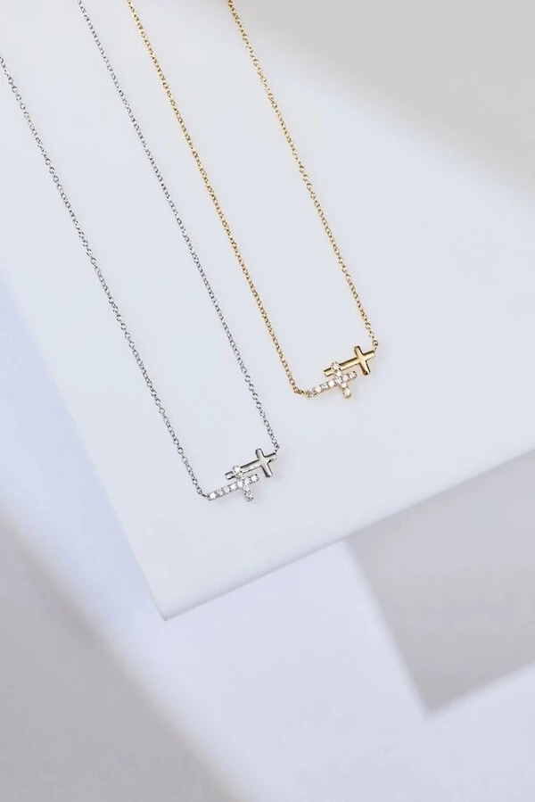 Colar Dupla Cruz Horizontal
