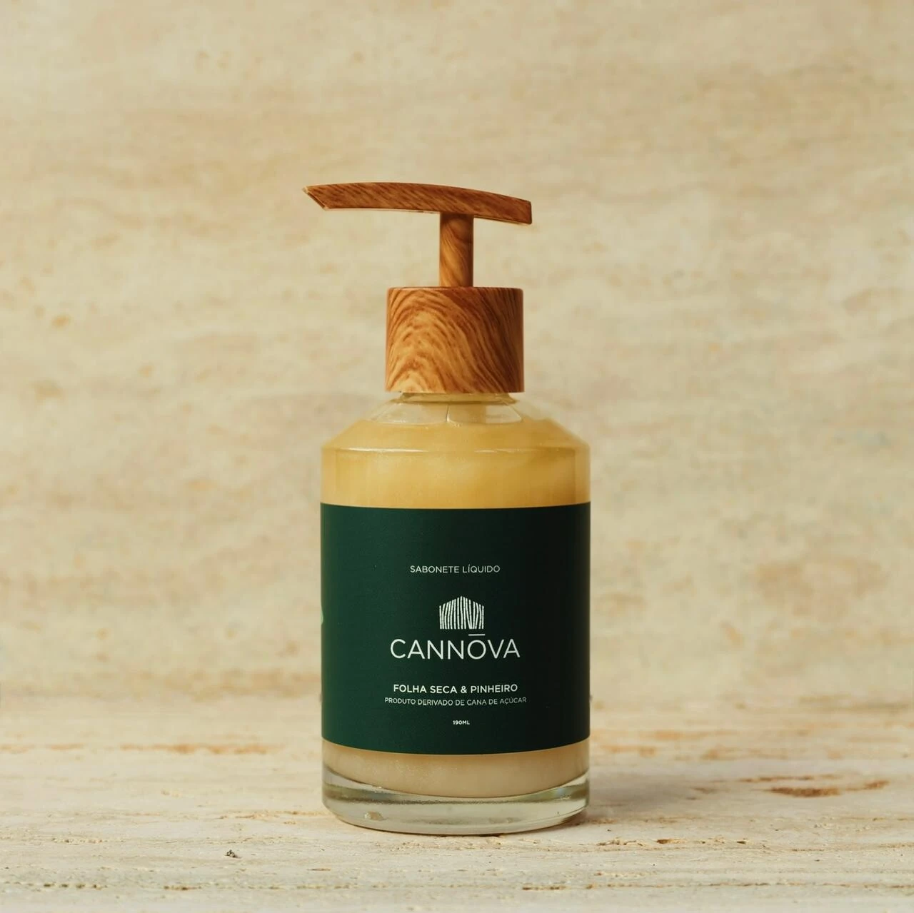 FotoSabonete Líquido Folha Seca e Pinheiro 190ML