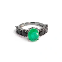 Anel Oval Esmeralda fusion Zirconias Negras Prata925