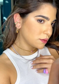 Anel Dedinho Esmaltado Lilas com Ponto de Luz Ouro18k