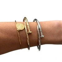 Bracelete prego clássico