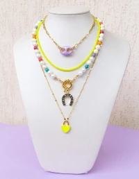 Colar Perolas com Bolas Coloridas fecho boia Ouro