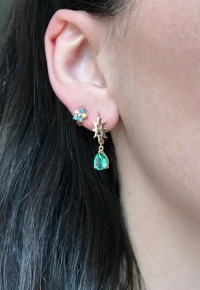 Argola Florzinha Rainbow 7mm Ouro18k (unitaria) / Pode ser usada como piercing