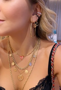 Argola Letra 1.2 cm Ouro