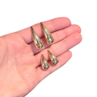 Brinco hailey virgula ear hook 2cm