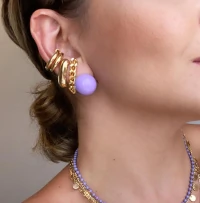 Brinco Botão esmaltado Lilas