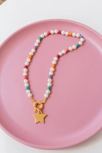 Colar Perolas com Bolas Coloridas fecho boia Ouro