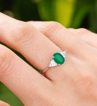 Anel Oval Esmeralda Prata925
