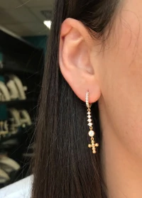Argola ROMA com Pontos de Luz e Cruz Bolinha Ouro18k