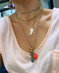 Pingente Figa Grande Esmalte Marfim ou Verde (escolha a cor)