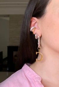 Pingente letra grande serifada ouro18k