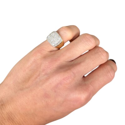 Foto Anel dedinho signet quadrado cravação pavê regulável ouro18k