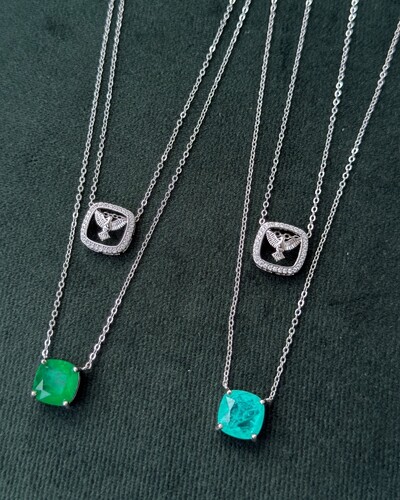 FotoColar escapulario pedra cushion e divino espirito santo rodio