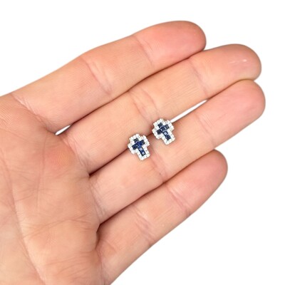 Foto Brinco joia crucifixo safira baguetes com volta cravejada 8mm prata925