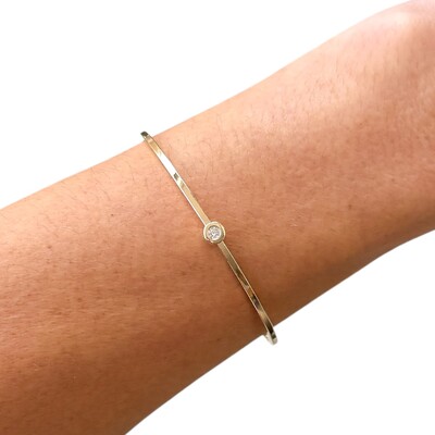 Foto Bracelete delicado com solitário central regulável ouro18k
