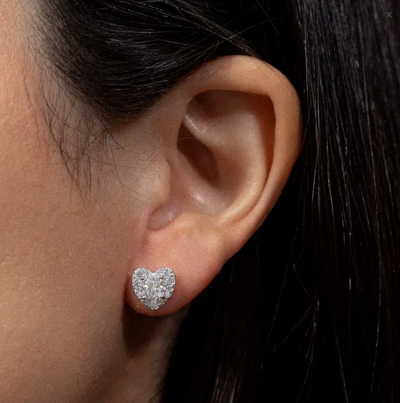 Foto Brinco coração solitário volta cravejada moissanite 1ct (7mm) prata925