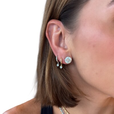 FotoBrinco joia argola lisa click com solitário pendurado prata925