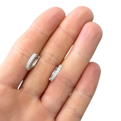 FotoBrinco argola joia cravejada delicada 1cm2mm