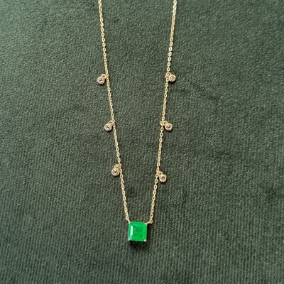 FotoColar joia quadrado esmeralda com correntes com pontos de luz prata925 ouro18k