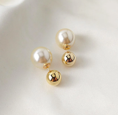 FotoBrinco classico inspired bola com tarraxas de pérola