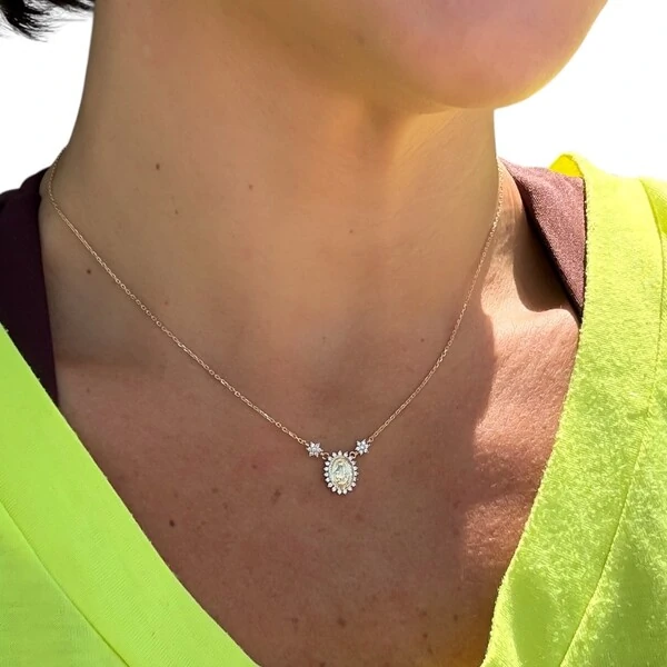 Colar joia medalha nossa senhora das graças volta cravejada e florzinhas moissanite prata925 ouro18k