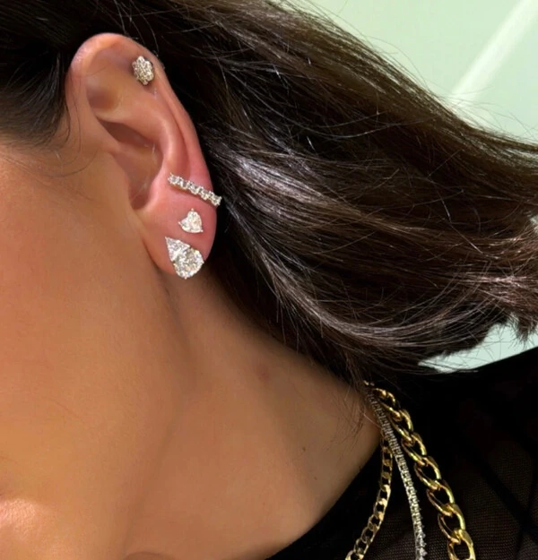 Brinco joia ear hook palito solitários ponto de luz