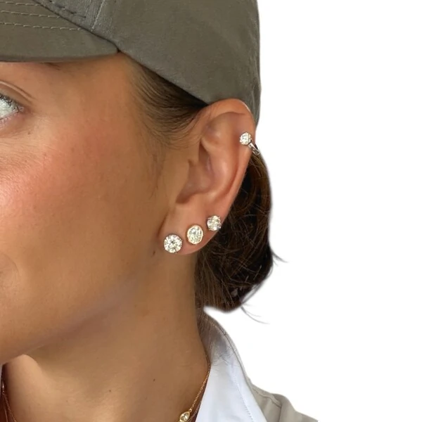 Brinco joia solitário oval 1ct (5 por 6mm) cravação inglesa moissanite prata925 ouro18k