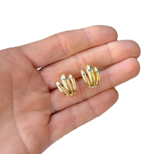 Brinco Wave 1cm5mm ouro18k