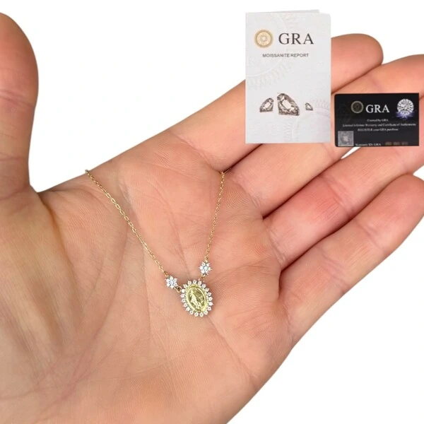 Colar joia medalha nossa senhora das graças volta cravejada e florzinhas moissanite prata925 ouro18k