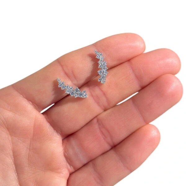 Brinco joia ear cuff cravejado clássico