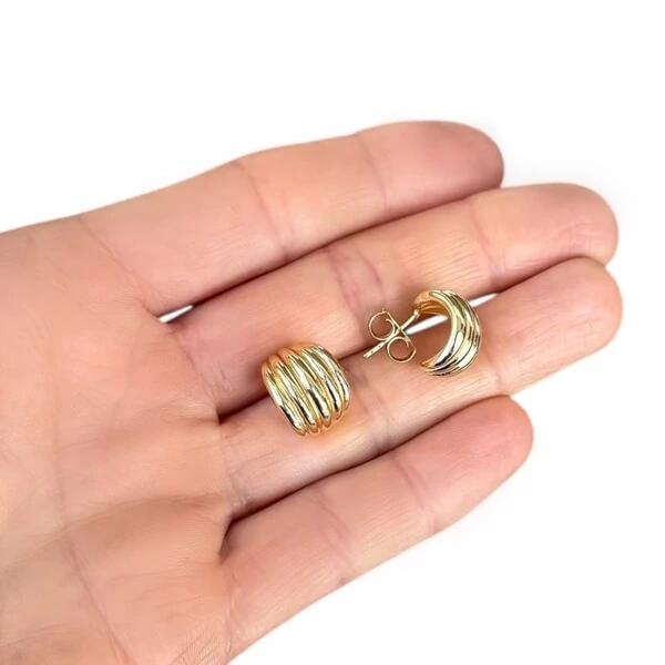 Brinco meia argola canelada ouro18k