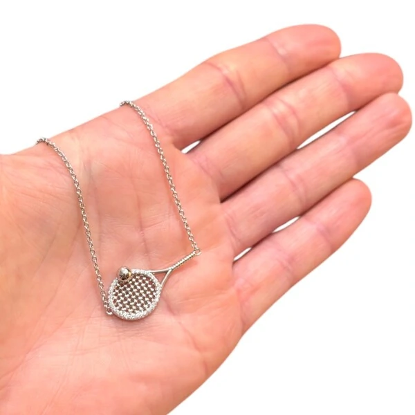 Colar joia raquete de tênis cravejada