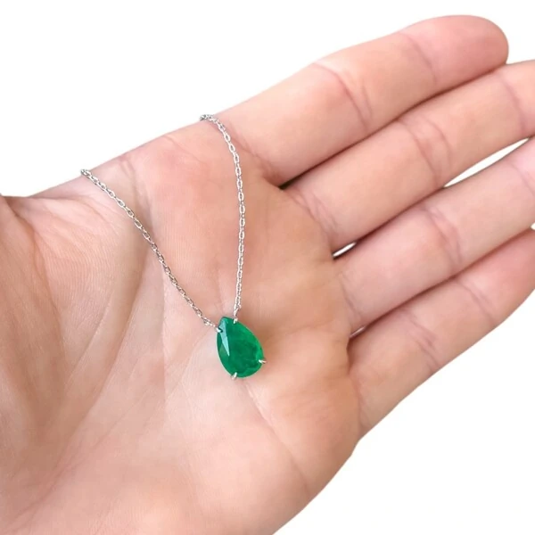 Colar joia gota esmeralda