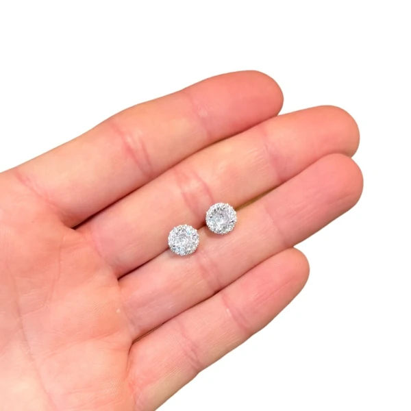 Brinco joia solitário com volta cravejada 6mm rodio